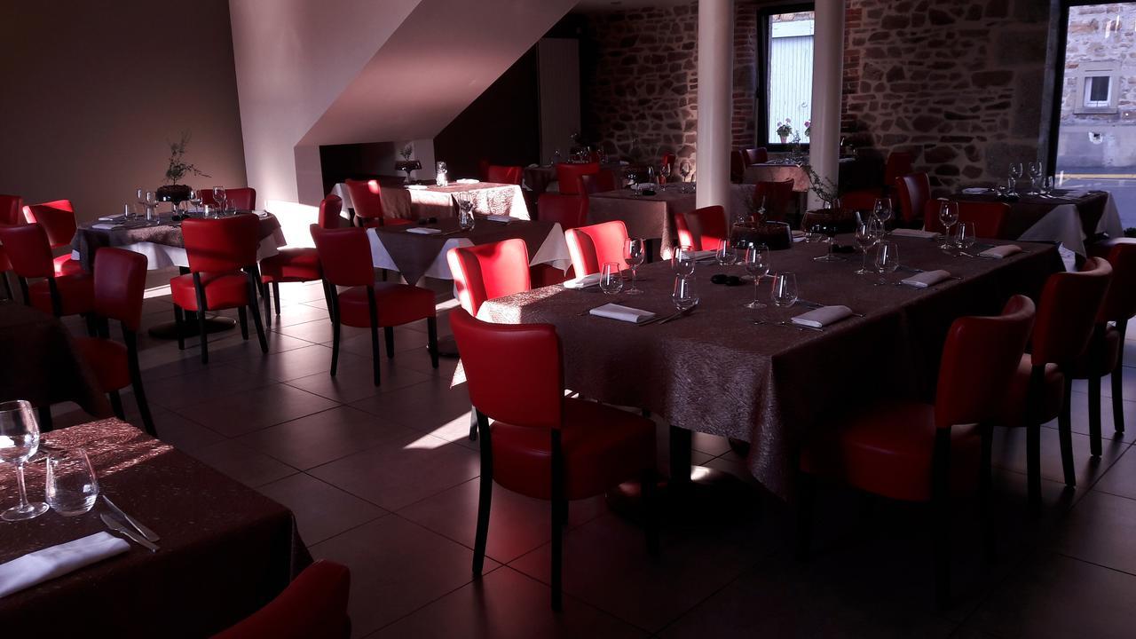 Les Pierres Folles Bed & Breakfast Rozier-en-Donzy Exterior photo